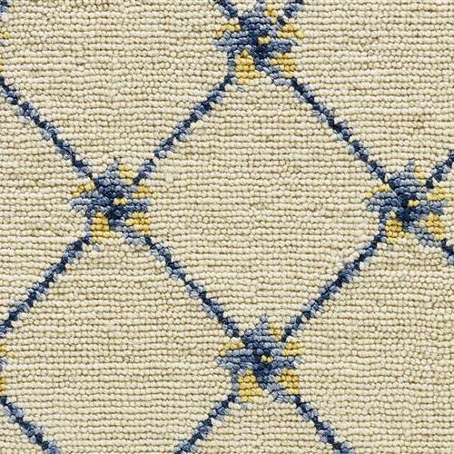 Luxe Pointe Flower Trellis